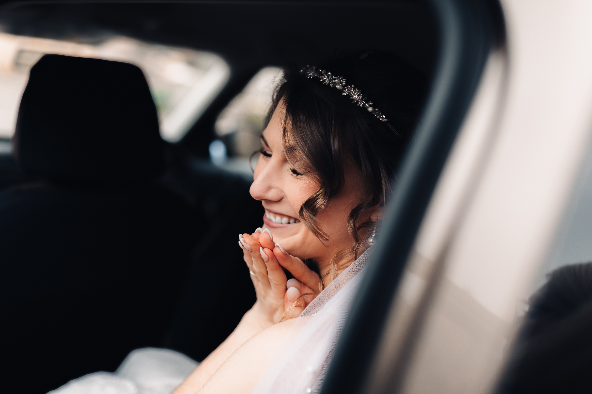 Relaxed Documentary<br>Wedding Photography